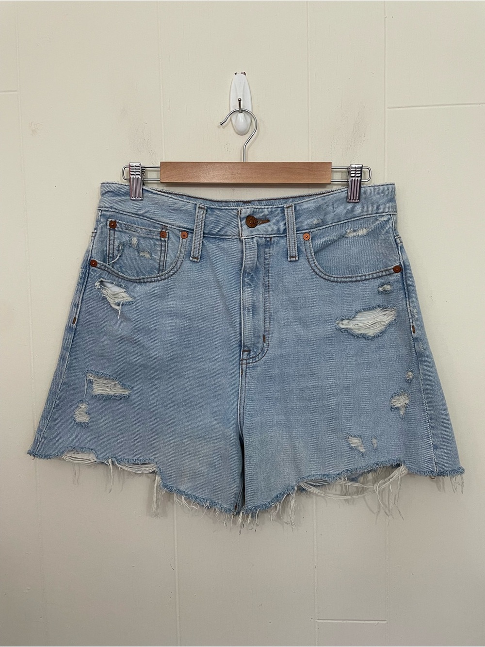 Madewell The Curvy Mom Jean Short Size 29 High Rise Cut Off Distressed Denim